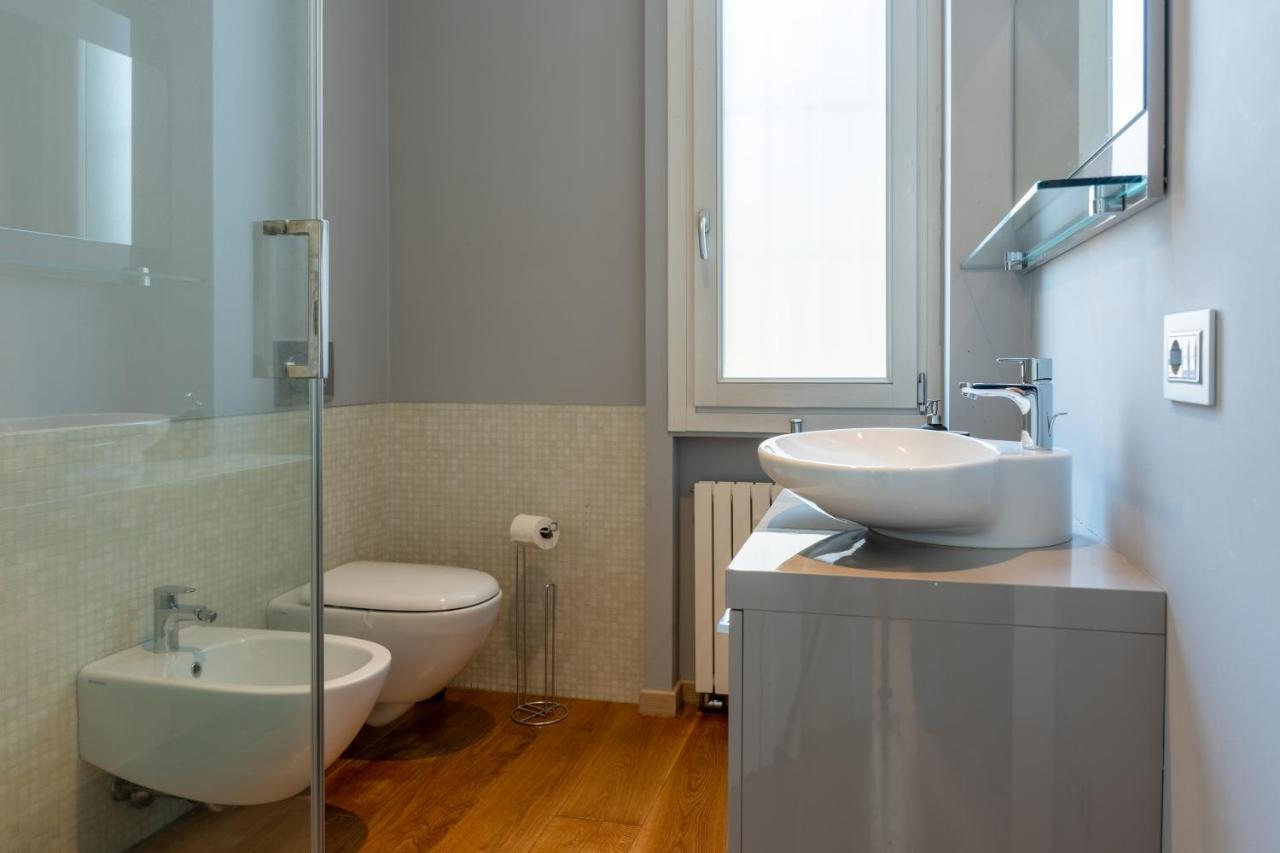 5 Min Duomo Luxury Home In Brera Design District Milano Esterno foto
