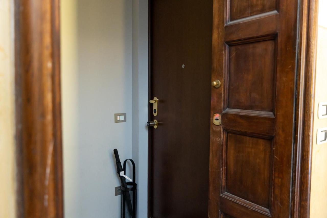 5 Min Duomo Luxury Home In Brera Design District Milano Esterno foto